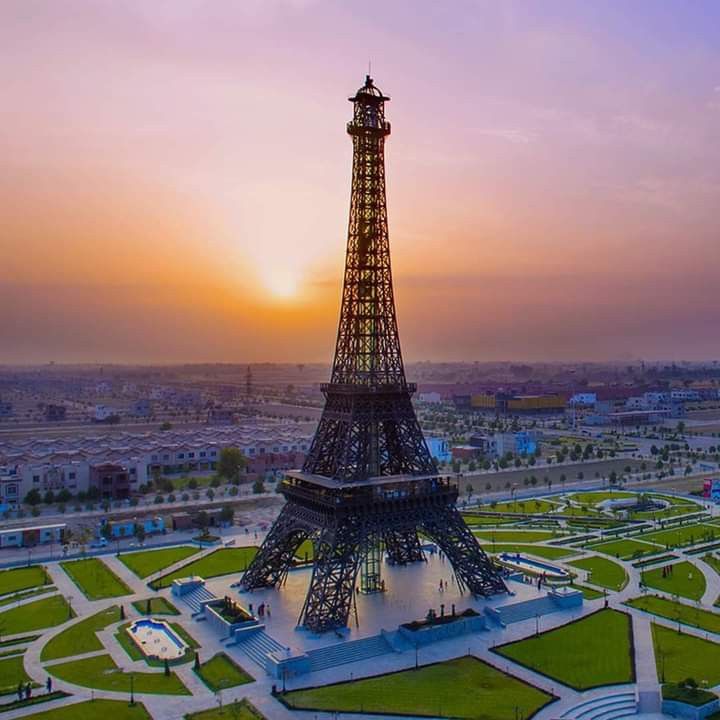 Eiffel Tower